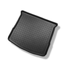 Tapis de coffre pour BMW 2 F46 Gran Tourer (03.2015-2022) - bac de coffre - protection de coffre voiture - Aristar - Guardliner - 5/7 places; 3e rangée abaissée