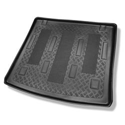 Tapis de coffre pour Fiat Doblo II Break (2010-06.2022) - bac de coffre - protection de coffre voiture - Aristar - Standard - 7 places (possibilité de découper les ouvertures pour les sieges de 3e rangée)