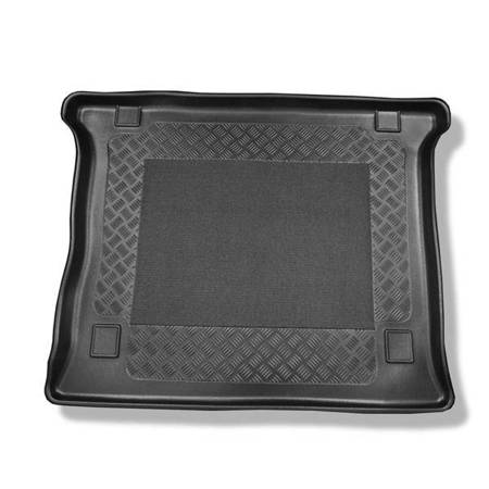 Tapis de coffre pour Fiat Doblo II Break (2010-06.2022) - bac de coffre - protection de coffre voiture - Aristar - Standard - 5 places; voitures avec préparation pour le plancher amovible du coffre