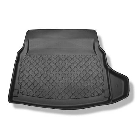 Tapis de coffre pour Mercedes-Benz Classe C W205 Berline (03.2014-11.2020) - bac de coffre - protection de coffre voiture - Aristar - Guardliner - sièges arrière rabattables (divisés); cavité droite amovible dans les modèles avec filet latéral