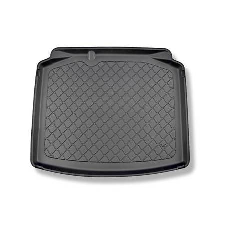 Tapis de coffre pour Skoda Scala Hayon (04.2019-....) - bac de coffre - protection de coffre voiture - Aristar - Guardliner - coffre inférieur (sans plancher multi-fonctions)